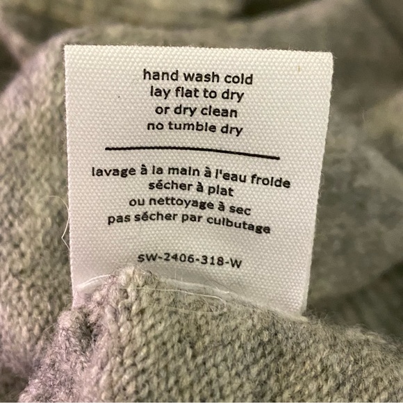 OAK + FORT Solid Gray Oversized Long Sleeve Turtleneck Sweater W/ Front Pocket - Picture 6 of 7